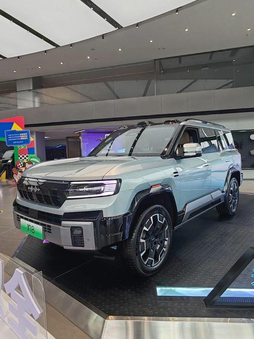 广州210比亚迪方程豹硬派越野的爆款，英菲尼迪35周年与你共成长